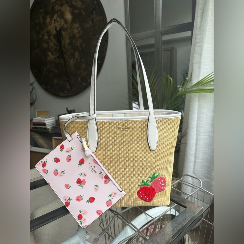 NWT Kate Spade Tote Purse & Wristlet "Picnic In The Park" Style: WKR00465